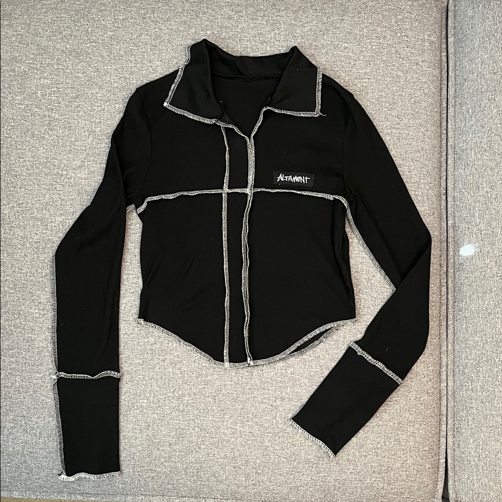 Altamont Black Top with White Trim